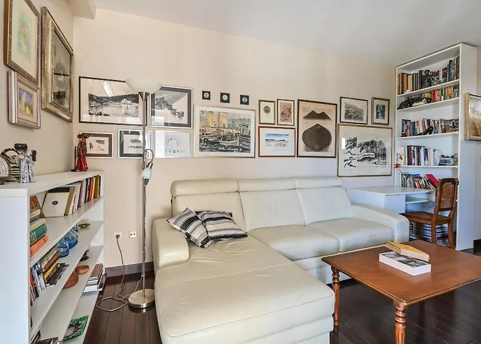 Dada -excellent Nearby Old Apartment *