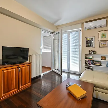Dada -excellent Nearby Old Apartment Zadar