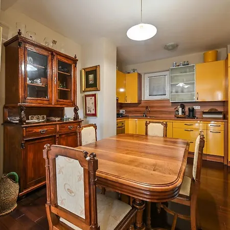 Dada -excellent Nearby Old זאדאר
